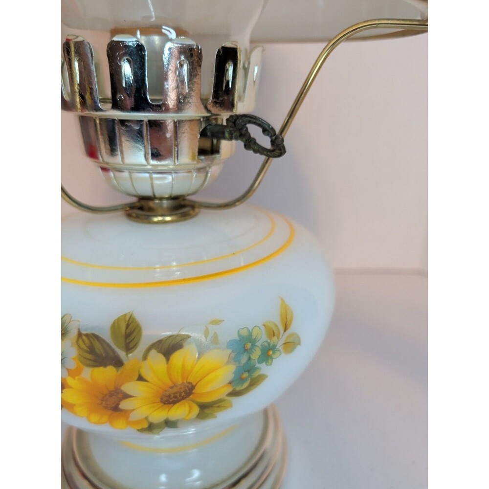 VTG Milk Glass Table Lamp Yellow Rose Electric Country Cottage Floral Garden 16” - Picture 4 of 8